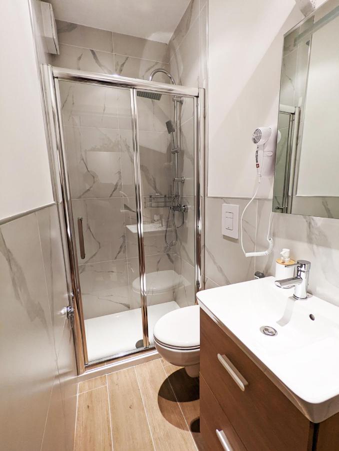 Dama Suite Love & Private Jacuzzi Bari Exterior foto